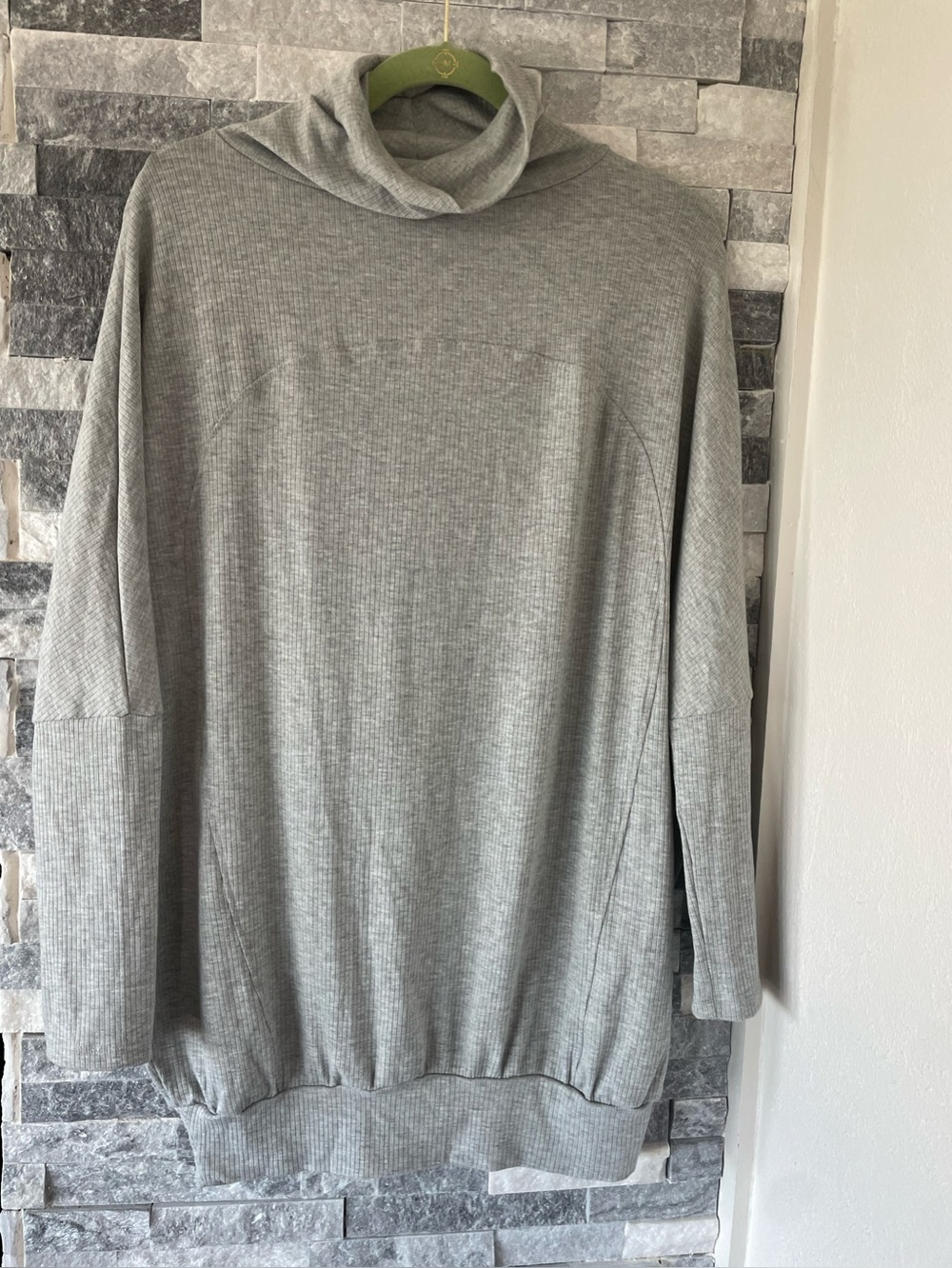 Women’s YANA K NWOT Gray Long Sleeve Shirt Top-Oversize-Ribved Texture-One Size